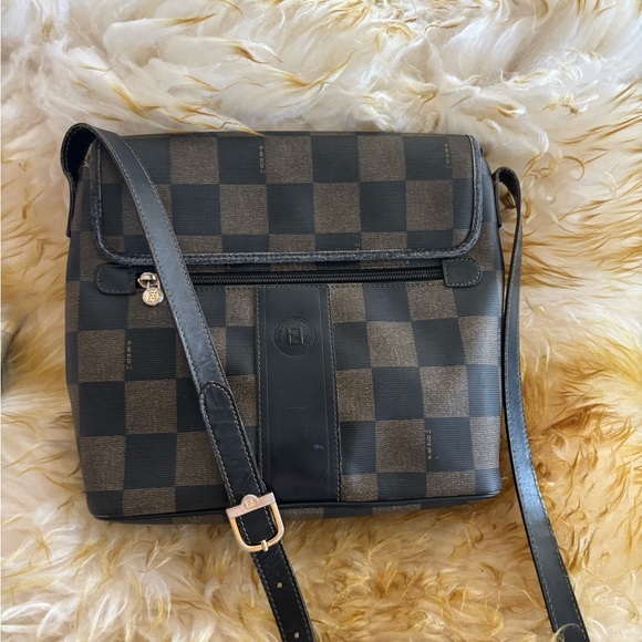 Vintage Fendi crossbody bag - Picture 2 of 10